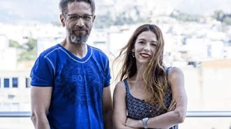 Αιμίλιος Χειλάκης |  Αποκάλυψε τον πρωτότυπο τρόπο που έκανε πρόταση γάμου στην Αθηνά Μαξίμου