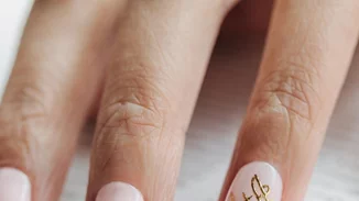 15 νυφικά μανικιούρ που θα σε κάνουν να πεις I do!