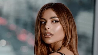 Η Ελευθερία Ελευθερίου κουρεύτηκε και άλλαξε χρώμα στα μαλλιά της