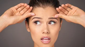 Πώς αντιμετωπίζεται η πρόωρη γήρανση του δέρματος εξαιτίας του περιβάλλοντος;