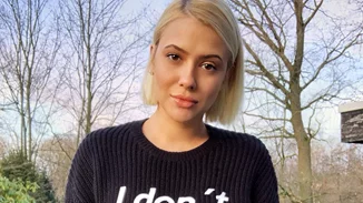 Η Λάουρα Νάργες φόρεσε το ιδανικό τζιν για γυναίκες με καμπύλες