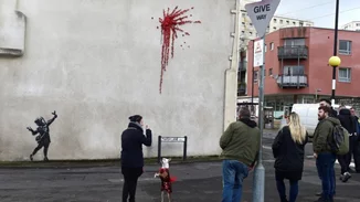 Το νέο γκράφιτι του Banksy ενάντια στον κορονοϊό