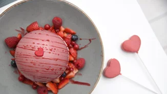 Βρήκαμε τα πιο in love γλυκά γιατί ο έρωτας περνάει και από το στομάχι