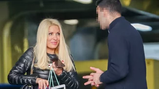 Ελένη Μενεγάκη | Δες τι φόρεσε στο πιο πρόσφατο ταξίδι της (pics)