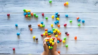 5 δημιουργικές ασχολίες που μπορείς να κάνεις στο σπίτι με τα παιδιά σου