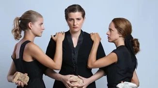 Άγριες Μέλισσες | Επέστρεψαν και έκαναν το τεστ για τον κορονοϊό