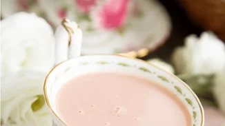 Η τέχνη του Pink Tea στο Kashmir