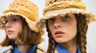 Thank the hair gods! Τα κορυφαία χτενίσματα για τη φετινή άνοιξη είναι απίστευτα εύκολα