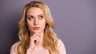 Ο πιο εύκολος τρόπος να βγει η βαφή μαλλιών από το δέρμα