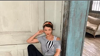 Μέσα στο μποέμ σπίτι της Helena Christensen