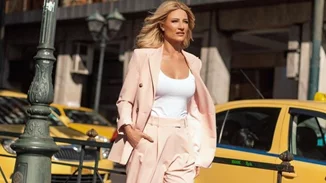 Φαίη Σκορδά | Η απόχρωση-κλειδί που επιλέγει συνεχώς στα σύνολά της είναι must για την άνοιξη