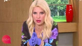 Ελένη Μενεγάκη | Τα μοβ γάντια, τα μέτρα προστασίας και το μήνυμα (pics)