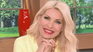 Ελένη Μενεγάκη | Η σύνδεση που την ξετρέλανε και η αναφορά στο πολυσυζητημένο ταξίδι με τον Μάκη και τα παιδιά της