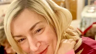 Ζέτα Δούκα | Πήγε στο κομμωτήριο με την κόρη της και έκαναν το ίδιο χτένισμα