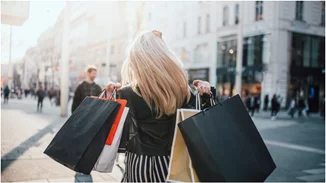 Πότε ανοίγουν σχολεία, καταστήματα, κομμωτήρια εκκλησίες, εμπορικά κέντρα | Όλες οι ημερομηνίες