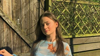 Stefania | Η εκπρόσωπος της Eurovision  μένει στο σπίτι και παρουσιάζει το «Super G!rl» σε ένα acoustic version