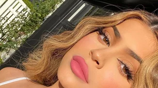 Kylie Jenner | Δωρεά αντισηπτικών στα νοσοκομεία της Καλιφόρνια