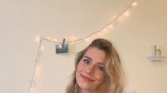 Έχεις δει το viral TikTok για το πώς να κάνεις μπούκλες χωρίς θερμότητα; Έχουμε σοκαριστεί με τα αποτελέσματα!