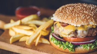 Η συνταγή του Αλέξανδρου Τσιοτίνη για αφράτα burger buns