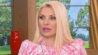 Ελένη Μενεγάκη | «Σίγουρα δεν είμαι ηλικιωμένη, αλλά ούτε και μπέμπα»