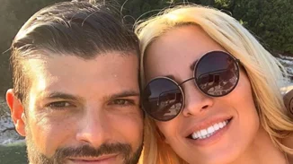 Κατερίνα Καινούργιου-Φίλιππος Τσαγκρίδης | Ρομαντικές στιγμές για δύο στη Σαντορίνη (pics)