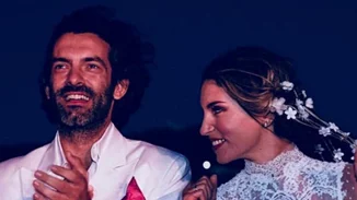 Αθηνά Οικονομάκου - Φίλιππος Μιχόπουλος | Οι πιο ωραίες φωτογραφίες του ζευγαριού που παντρεύτηκε τρεις φορές