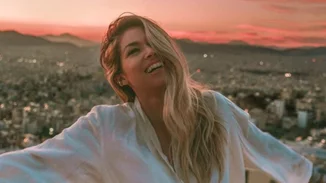 Τα ευχάριστα νέα της ημέρας | Η Βάσια Κωσταρά προσφέρει το 20% των εσόδων της συλλογής της για την καταπολέμηση του κορονοϊού