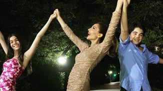 Δέσποινα Βανδή | Ο γιος της γιορτάζει και μοιράζεται κάποιες σπάνιες φωτογραφίες του