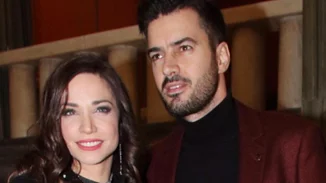 Κατερίνα Γερονικολού - Γιάννης Τσιμιτσέλης | «Ραντεβού» στο σαλόνι τους για κρασί (pic)