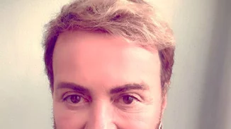 Λάκης Γαβαλάς | Το μανικιούρ του σχεδιαστή είναι ένα huge trend