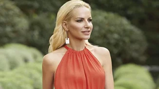 Πιο αδύνατη από ποτέ η Μαρία Μπεκατώρου | Ποζάρει με κολάν μετά την απώλεια των 9 κιλών