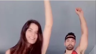 Χριστίνα Μπόμπα - Σάκης Τανιμανίδης | Νέα μέρα, νέο video στο TikTok για το ζευγάρι