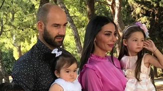 «Ο ήχος της σιωπής» | Η διαφορετική φωτογραφία της οικογένειας Σπανούλη