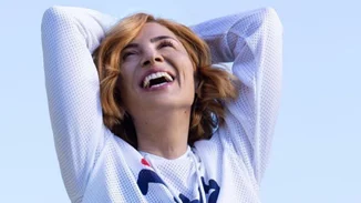 Οι απίστευτοι κοιλιακοί της Μαρίας Ηλιάκη | Να τι κάνει και έχει αυτή την κοιλιά