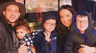 Σπάνια φωτογραφία της Καλομοίρας με τα παιδιά της | Πόσο μεγάλωσαν ο Νίκος, ο Δημήτρης και η Αναστασία