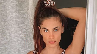 Χριστίνα Μπόμπα | Ποζάρει με μαγιό στο μπαλκόνι της - Το αισιόδοξο μήνυμα