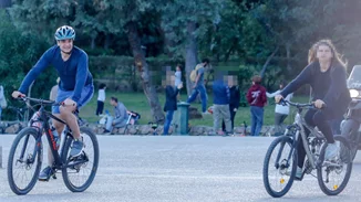 Κυριάκος Μητσοτάκης | Για ποδήλατο με τις κόρες του, Σοφία και Δάφνη