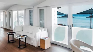 Το απόλυτο beauty spot της πόλης πάει παραλία.. Μάθε όλες τις λεπτομέρειες