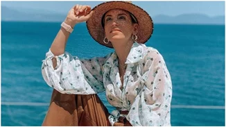 Αθηνά Οικονομάκου | Βόλτες στο Γύθειο με τέλεια καλοκαιρινά outfits