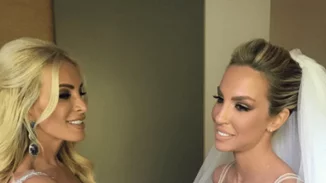 Ελληνίδες καλεσμένες σε γάμο | Τα χτενίσματα που σχολιάστηκαν περισσότερο από αυτά που έκαναν οι νύφες