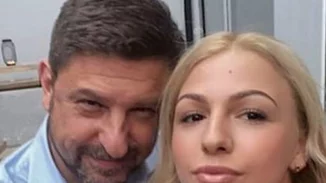 Γενέθλια για τη μεγάλη κόρη του Νίκου Χαρδαλιά | Οι ευχές του πολιτικού και η κοινή φωτογραφία