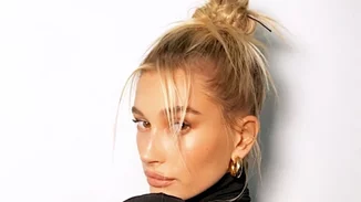 Get the Glow | 5 προϊόντα για να αποκτήσεις τη λαμπερή επιδερμίδα της Hailey Bieber