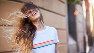 Η επιστροφή στα κομμωτήρια ποτέ δεν ήταν πιο απολαυστική!