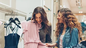 Καταστήματα στα χρόνια του κορονοϊού | Πώς θα δοκιμάζουμε -πλέον- τα ρούχα;