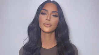 Η Kim Kardashian μοιράστηκε τα πρώτα βήματα του Psalm με τις πιο τρυφερές εικόνες