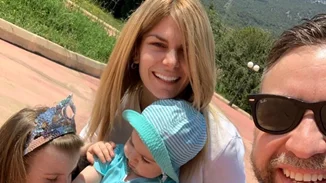 Γιάννης Βαρδής - Νατάσα Σκαφιδά | Τα γενέθλια της κόρης τους, Κατερίνας, και οι τρυφερές αναρτήσεις τους