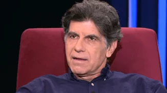Ο Γιάννης Μπέζος αποκαλύπτει: "Το συζητούσα τις προάλλες με την Άννα-Μαρία Παπαχαραλάμπους"