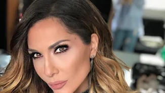 Δέσποινα Βανδή | Η σχέση της με τον χρόνο και ο λόγος που θέλει να μην επεξεργάζονται τα εξώφυλλά της