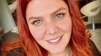 Τέλος τα μακριά μαλλιά για τη Δανάη Μπάρκα