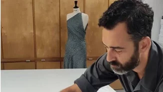 Άγγελος Μπράτης | Δημιουργεί τις δικές του προστατευτικές μάσκες (pics)